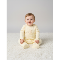 H14050: Baby Giraffe Padded Applique All In One On A Satin Padded Hanger (0-9 Months)